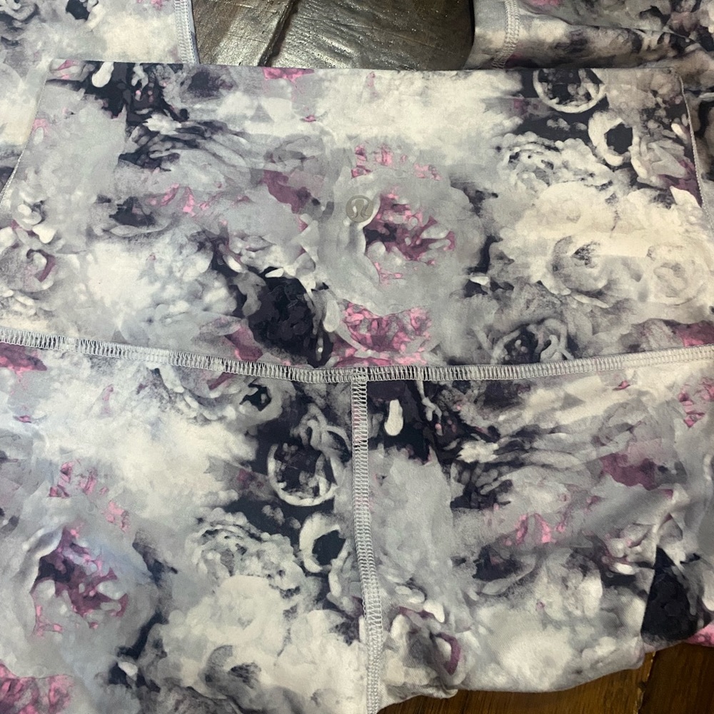 Lulu lemon leggings; Size 6